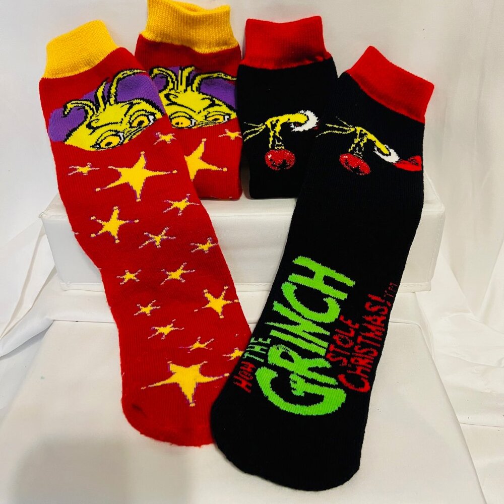 Dr. Seuss-The Grinch Thick Christmas 15" Long Bl/Red Socks-2 Pair-Holiday-Unisex